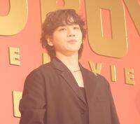 　イベントに出席した豆原一成