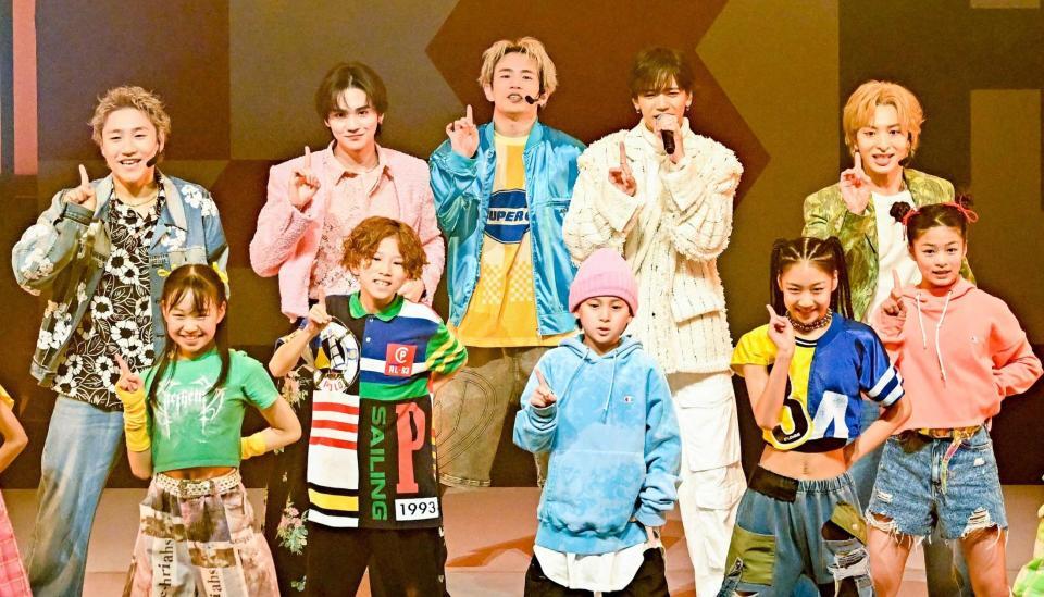 　（後列左から）小森隼、吉野北人、浦川翔平、中島颯太、木村慧人