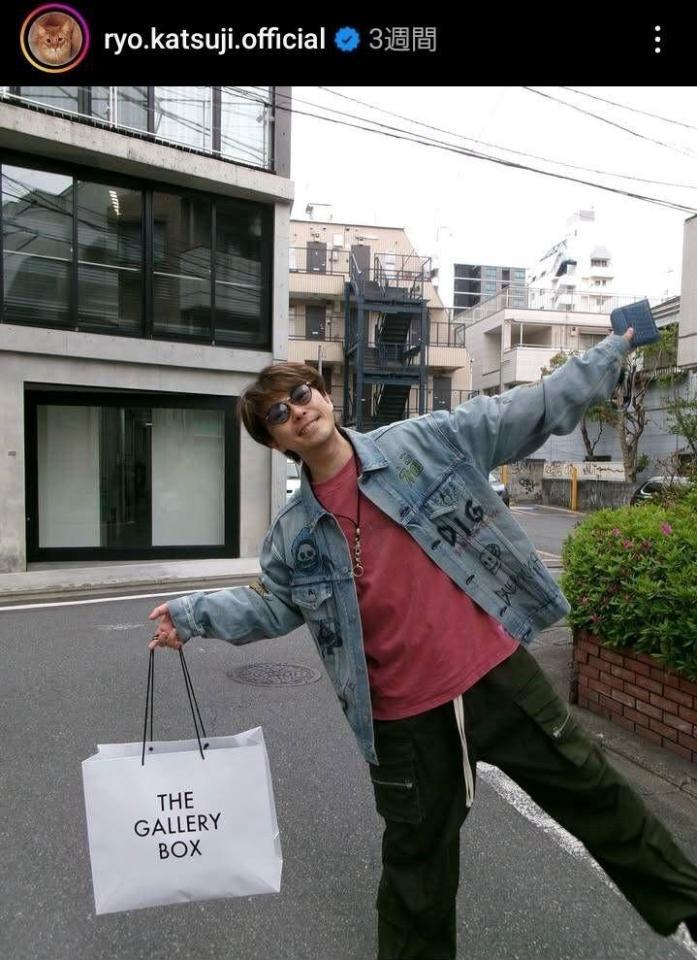 勝地涼インスタグラム（＠ｒｙｏ．ｋａｔｓｕｊｉ．ｏｆｆｉｃｉａｌ）より。