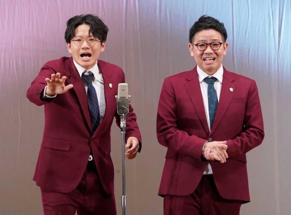 　東京公演を行ったミキの亜生（左）と昴生