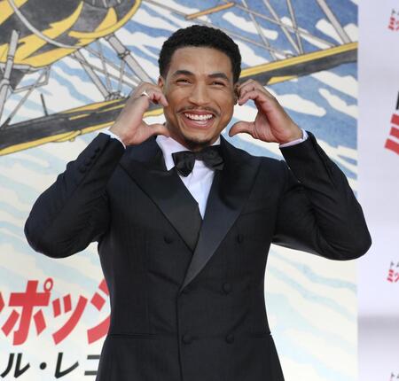 　　レッドカーペットイベントに登場したグレッグ・ターザン・デイヴィス（撮影・伊藤笙子）