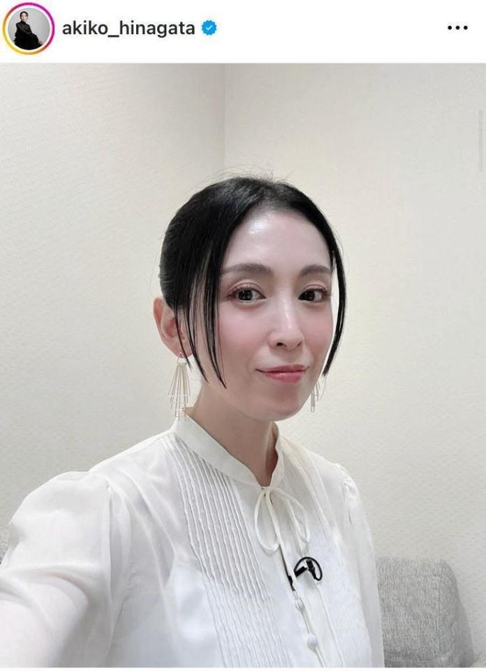 　雛形あきこのインスタグラム＠ａｋｉｋｏ＿ｈｉｎａｇａｔａより
