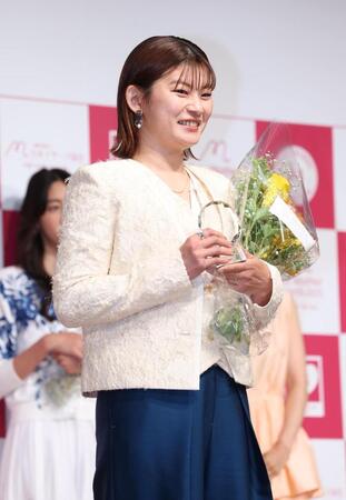 　ベストマザー賞の高橋礼華氏（撮影・金田祐二）