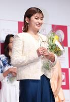 　ベストマザー賞の高橋礼華氏（撮影・金田祐二）