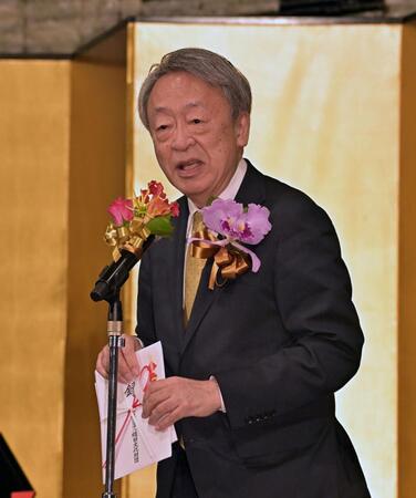 　橋田賞を受賞しあいさつする池上彰氏（撮影・持木克友）