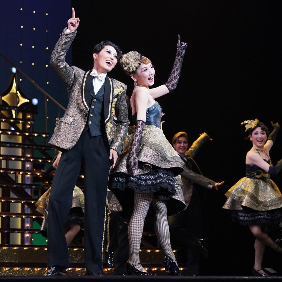 　（左から）瑠皇りあ、白河りり（撮影・高部洋祐）