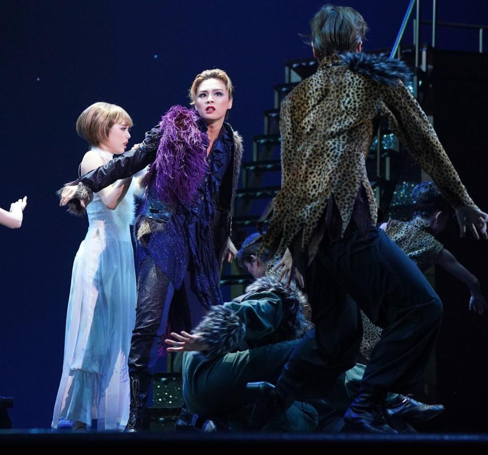 　七城雅（左から２人目）＝撮影・高部洋祐