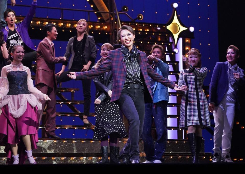 　雅耀（手前）ら（撮影・高部洋祐）