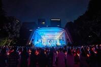 　野外ライブを行った天月