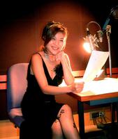 　セクシードレスでＣＭを収録した青木さやか（０４年）