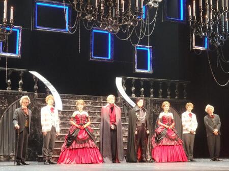 　（左から）武田真治、寺西拓人、中村麗乃、城田優、山口祐一郎、フランク莉奈、太田基裕、石川禅