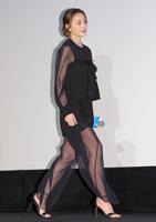 　登壇した瀬戸朝香（撮影・吉澤敬太）