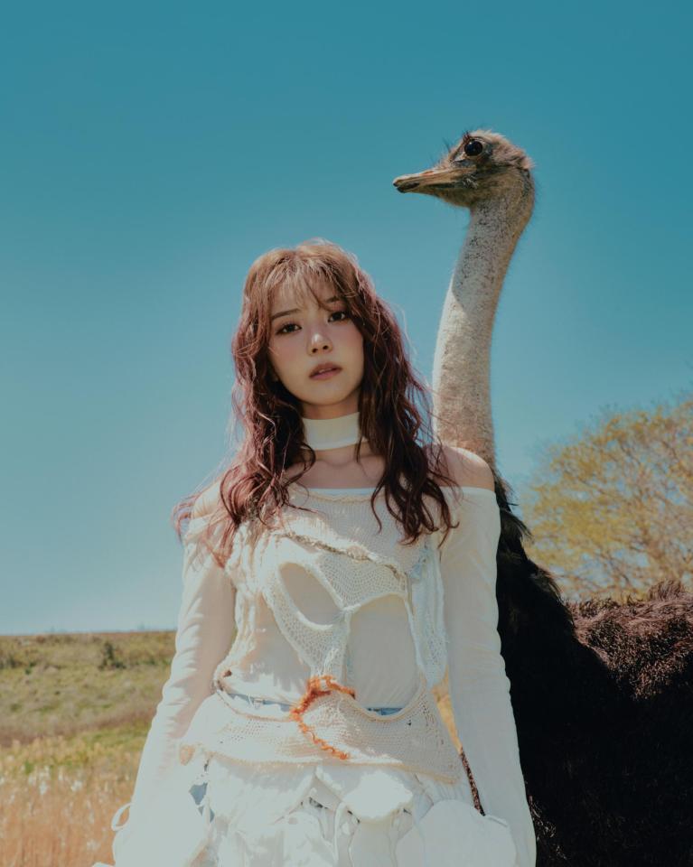 　ソロデビューが決定した小林由依