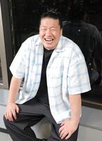 　屈託のない笑顔に人柄がにじむ一ノ瀬ワタル（撮影・吉澤敬太）