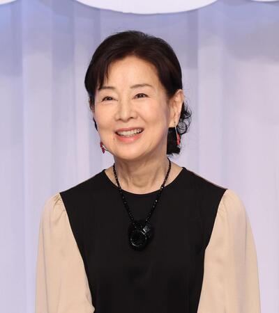 　完成報告会見に登場した吉永小百合（撮影・佐々木彰尚）