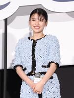 　完成披露イベントに登場した出口夏希（撮影・佐々木彰尚）