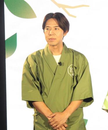 　イベントに出席したロッチのコカドケンタロウ