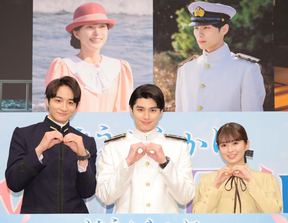 ほほ笑む（左から）小関裕太、本田響矢、小川彩＝フジテレビ（撮影・吉澤敬太）