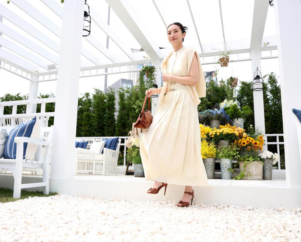 　笑顔を見せる波瑠（撮影・棚橋慶太）