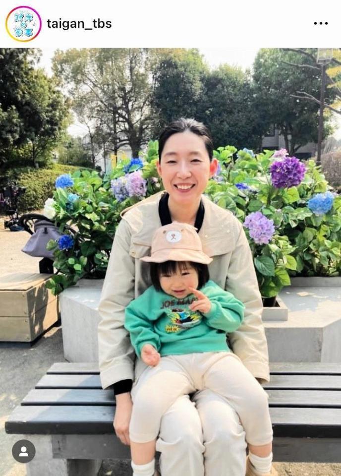 　星夏ちゃんと笑顔の礼子ママ！対岸の家事　～これが、私の生きる道！～　４月期火ドラ【公式】のインスタグラム＠ｔａｉｇａｎ＿ｔｂｓより。