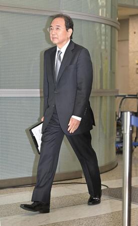 　会見場に姿を見せたフジテレビ・清水賢治社長（撮影・持木克友）