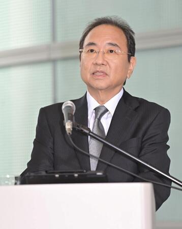 　会見するフジテレビ・清水賢治社長（撮影・持木克友）