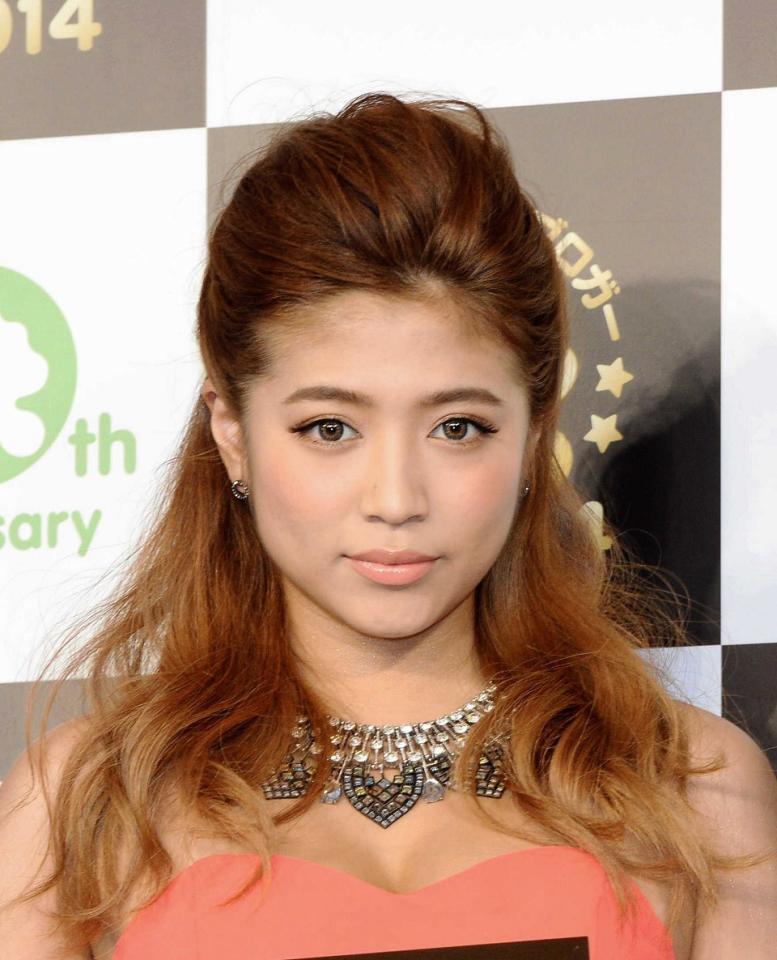 　アメーバネクストブレイクブロガー授賞式に登場した今井華＝２０１４年