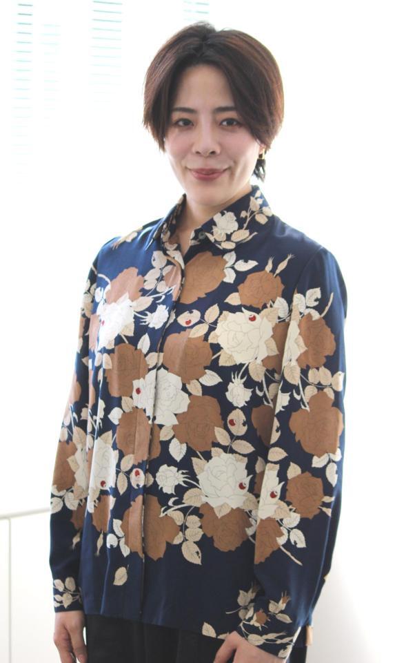 　「歩くサナギ、うんちの繭」を発売した篠原かをり