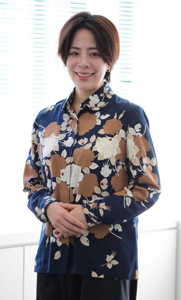 　「歩くサナギ、うんちの繭」を発売した篠原かをり