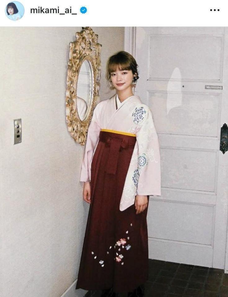 ２３年３月、大学の卒業式。見上愛のインスタグラム＠ｍｉｋａｍｉ＿ａｉ＿より