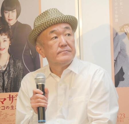 　イベントに出席した温水洋一