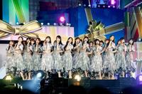 　パフォーマンスする乃木坂４６　Ⓒ鈴木健太（ＫＥＮＴＡ　Ｉｎｃ．）