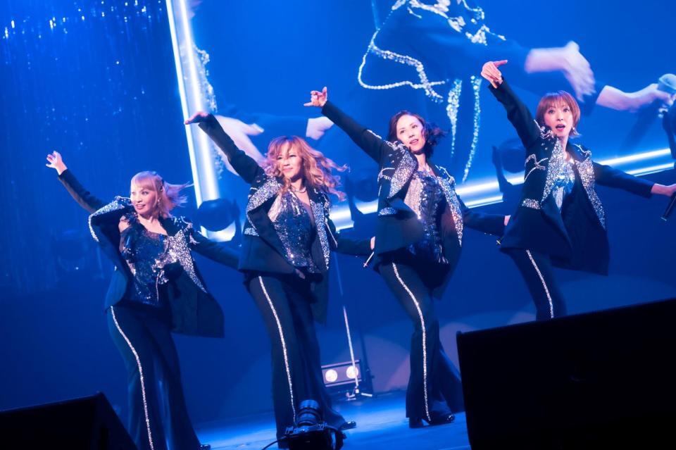 　３０周年記念ツアー「ＭＡＸ　３０ｔｈ　ＬＩＶＥ　ＣＯＮＴＡＣＴ　２０２５　～Ｗａｙｓ　Ｔｏ　Ｇｏ～」の初日を迎えたＭＡＸ（撮影・田中聖太郎）