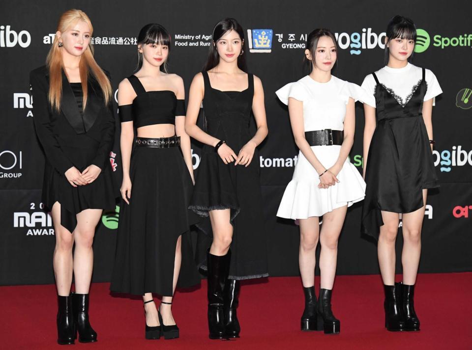 　ＬＥ　ＳＳＥＲＡＦＩＭ＝２０２２年１１月　ＬＥ　ＳＳＥＲＡＦＩＭはガラム脱退以降、５人で活動している