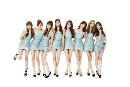 　韓国・芸能プロダクション・ＰＬＥＤＩＳの公式Ｆａｃｅｂｏｏｋより　日本でも人気を博したＡＦＴＥＲ　ＳＣＨＯＯＬ（リジは左から２人目）