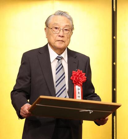 　菊田一夫演劇賞特別賞を受賞した伊東四朗（撮影・佐々木彰尚）