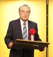 　菊田一夫演劇賞特別賞を受賞した伊東四朗（撮影・佐々木彰尚）