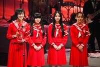 　授賞式に登場した新しい学校リーダーズ。（左から）ＳＵＺＵＫＡ、ＭＩＺＹＵ、ＫＡＮＯＮ、ＲＩＮ　©ＣＥＩＰＡ／ＭＵＳＩＣ　ＡＷＡＲＤＳ　ＪＡＰＡＮ２０２５