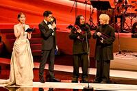 　７つのトロフィーを抱えるＣｒｅｅｐｙ　Ｎｕｔｓ©ＣＥＩＰＡ／ＭＵＳＩＣ　ＡＷＡＲＤＳ　ＪＡＰＡＮ２０２５