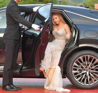 　車から降りるちゃんみな＝ロームシアター京都（撮影・出月俊成）