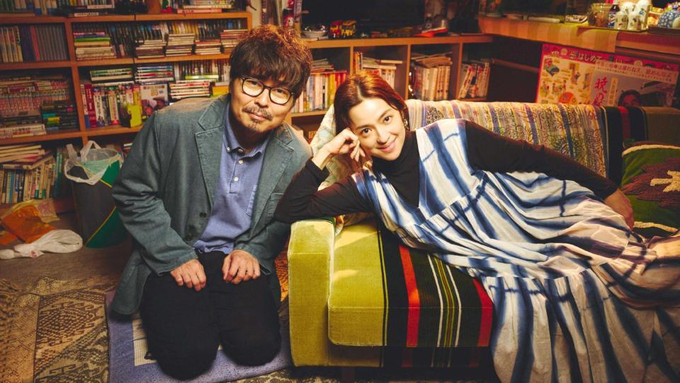 　ドラマ「こんばんは、朝山家です。」にＷ主演する中村アン（右）と小澤征悦（Ｃ）ＡＢＣテレビ