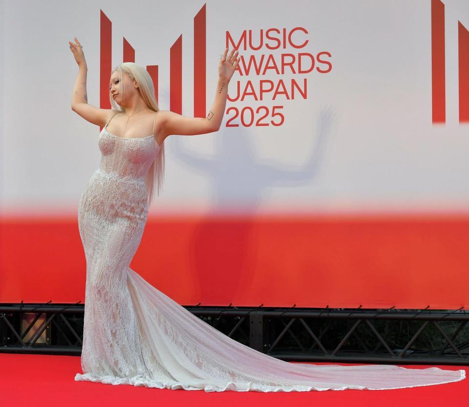 　「ＭＵＳＩＣ　ＡＷＡＲＤＳ　ＪＡＰＡＮ　２０２５」授賞式のレッドカーペットに登場したちゃんみな（撮影・出月俊成）