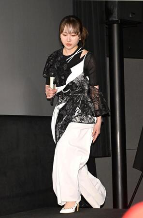 　登壇する本田望結＝ヒューマントラストシネマ渋谷（撮影・堀内翔）