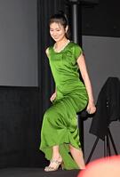 　登壇する恒松祐里＝ヒューマントラストシネマ渋谷（撮影・堀内翔）