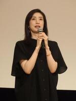 　トークを行う天海祐希