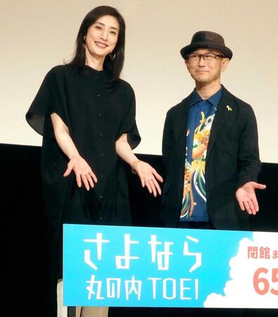 　天海祐希（左）と前田哲監督