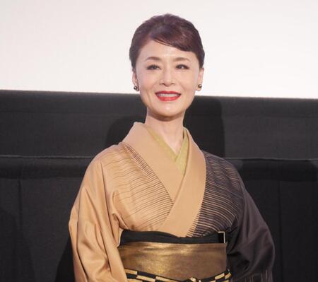 　イベントに華やかな着物姿で登場した大地真央