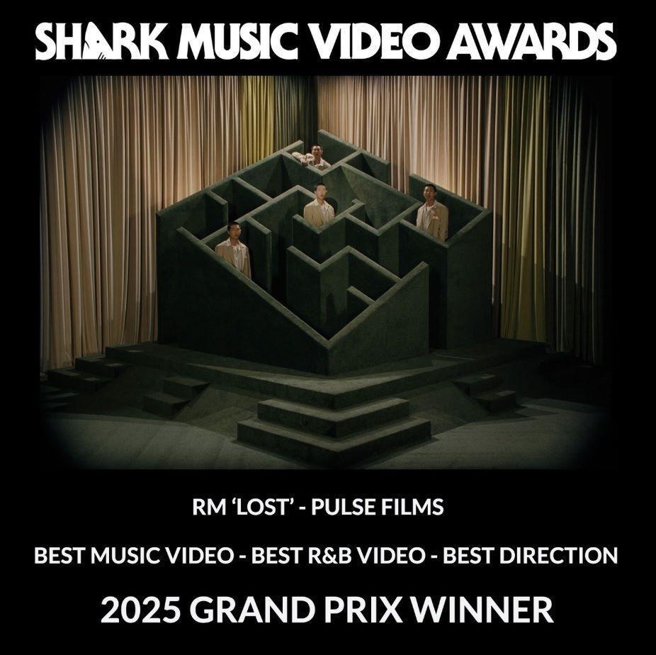 　「Ｔｈｅ　Ｓｈａｒｋ　Ａｗａｒｄｓ」の公式インスタグラム＠ｋｉｎｓａｌｅｓｈａｒｋａｗａｒｄｓより　ＲＭの「ＬＯＳＴ！」が３冠を獲得