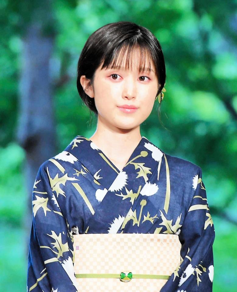 　イベントに登場した福本莉子（２０２２年）