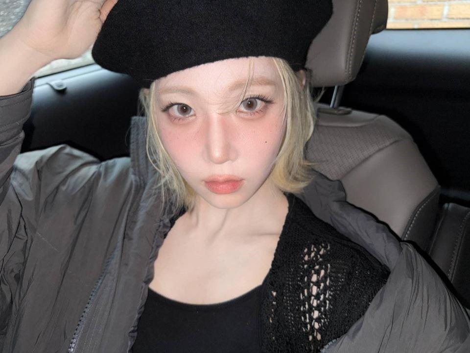 　ｔｒｉｐｌｅＳの公式Ｘ＠ｔｒｉｐｌｅｓｃｏｓｍｏｓより　ＢＩＢＩの妹ナギョンはアイドル歌手として活動